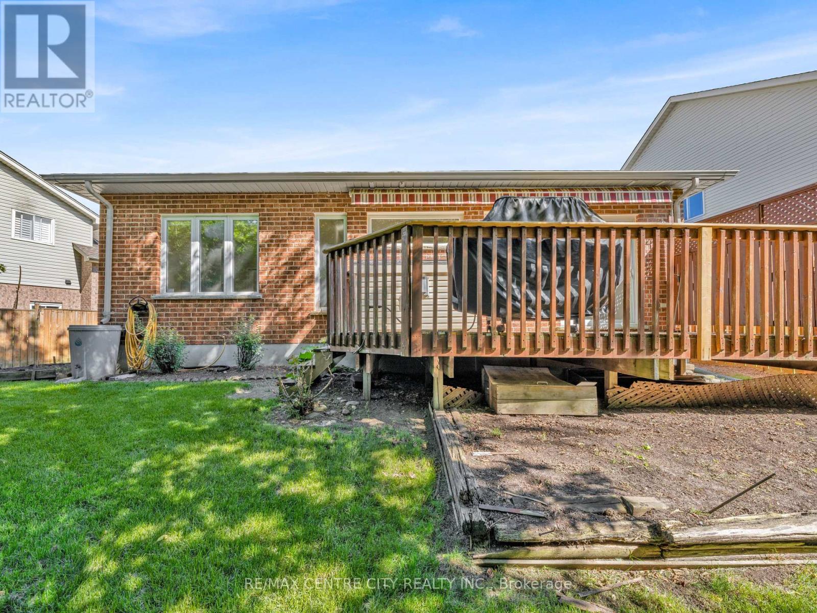 23 BRIMLEY COURT - 36