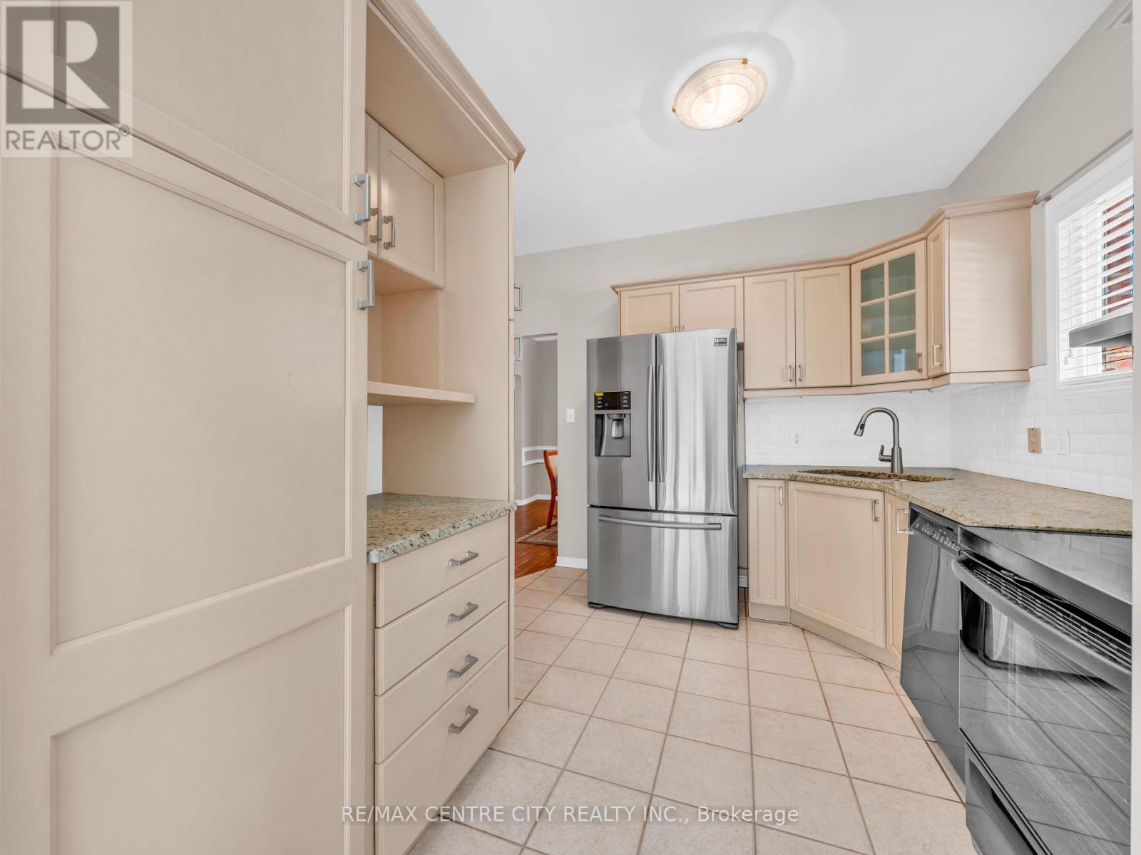 23 BRIMLEY COURT - 9