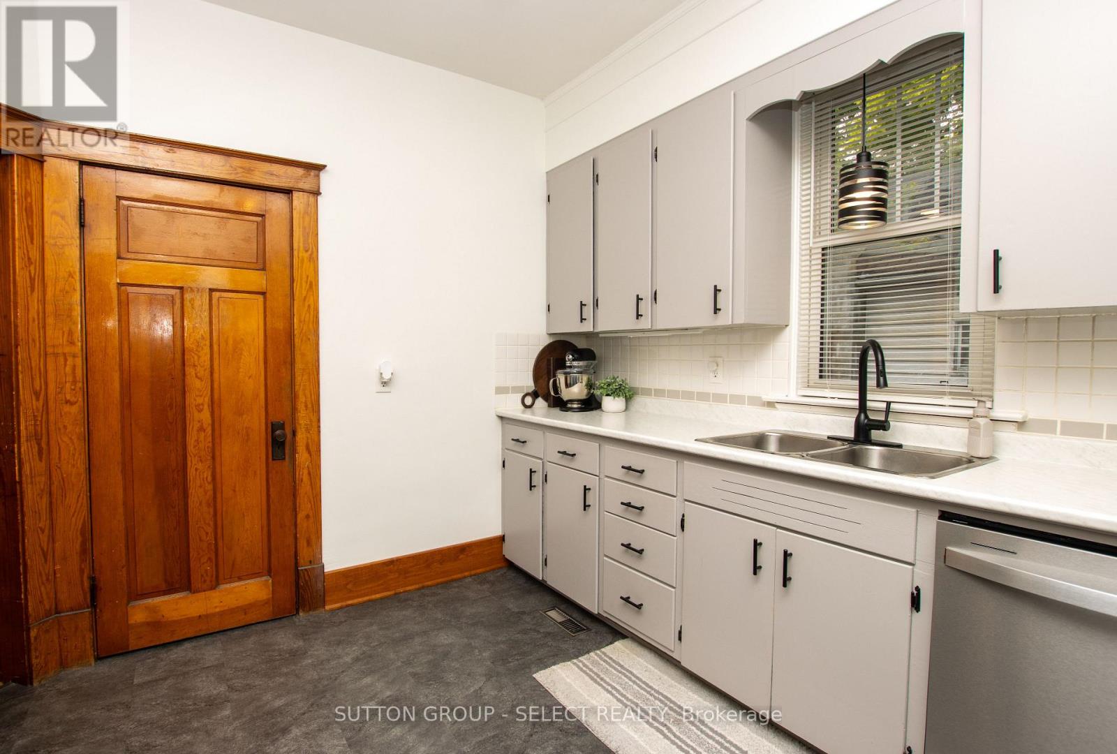4273 COLONEL TALBOT ROAD N - 18