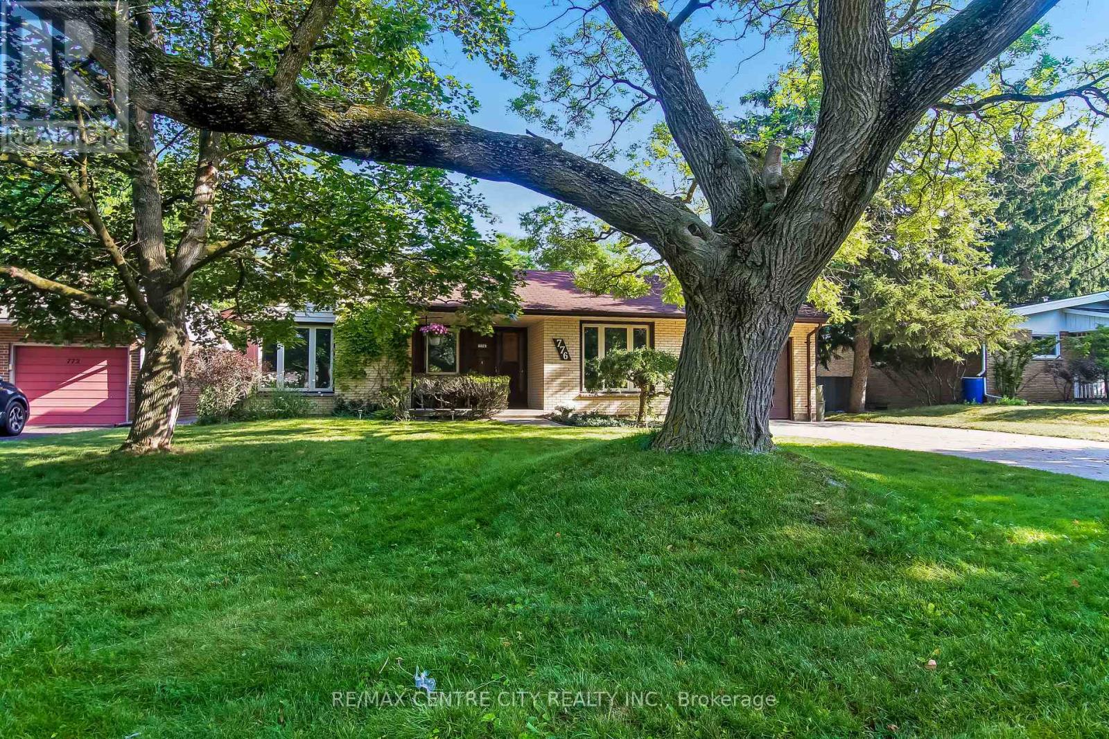 776 HEADLEY DRIVE - 1