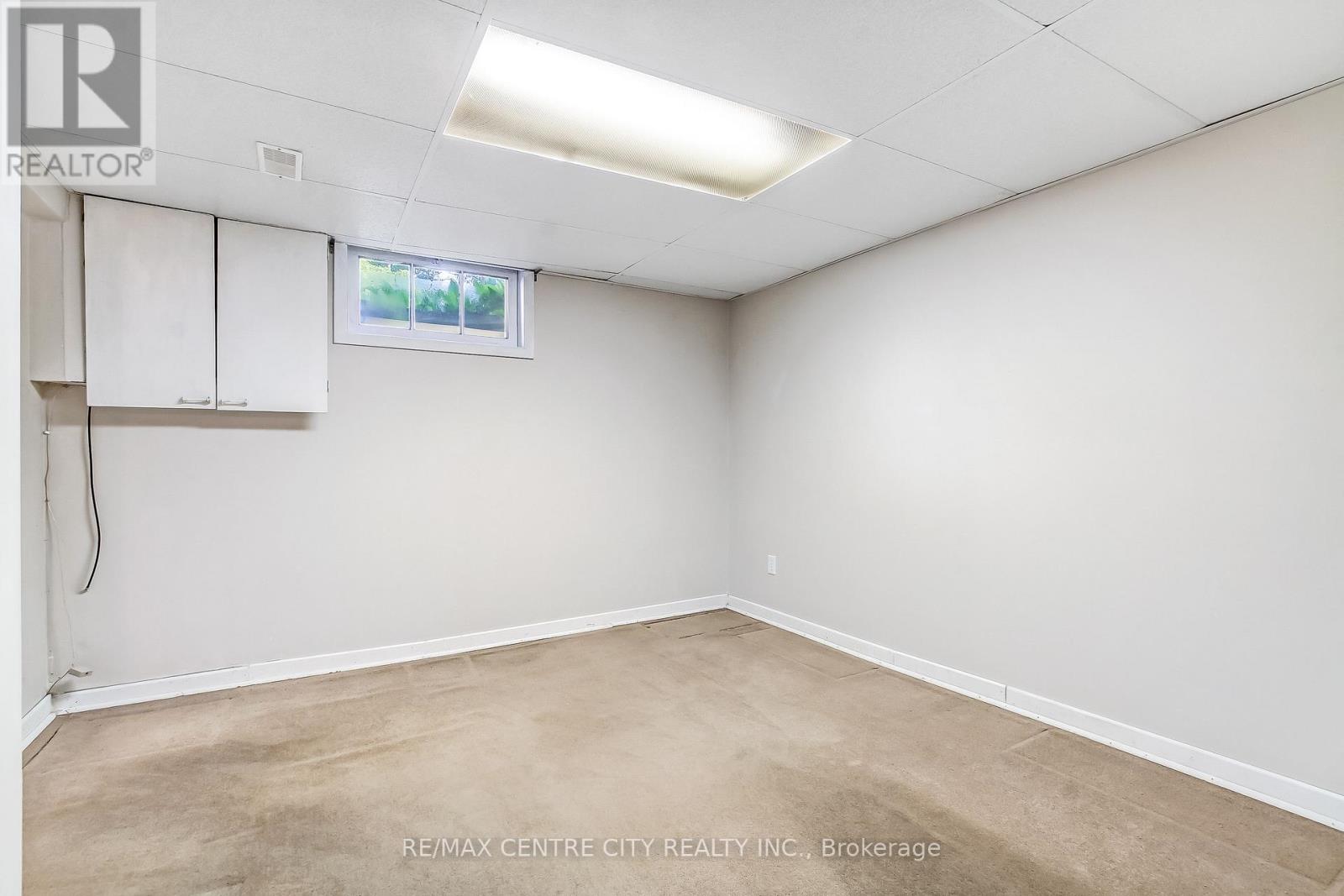 776 HEADLEY DRIVE - 17
