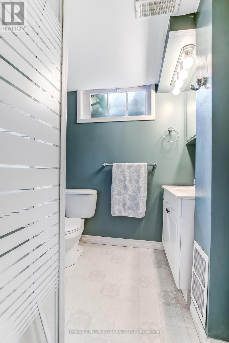 776 HEADLEY DRIVE - 18