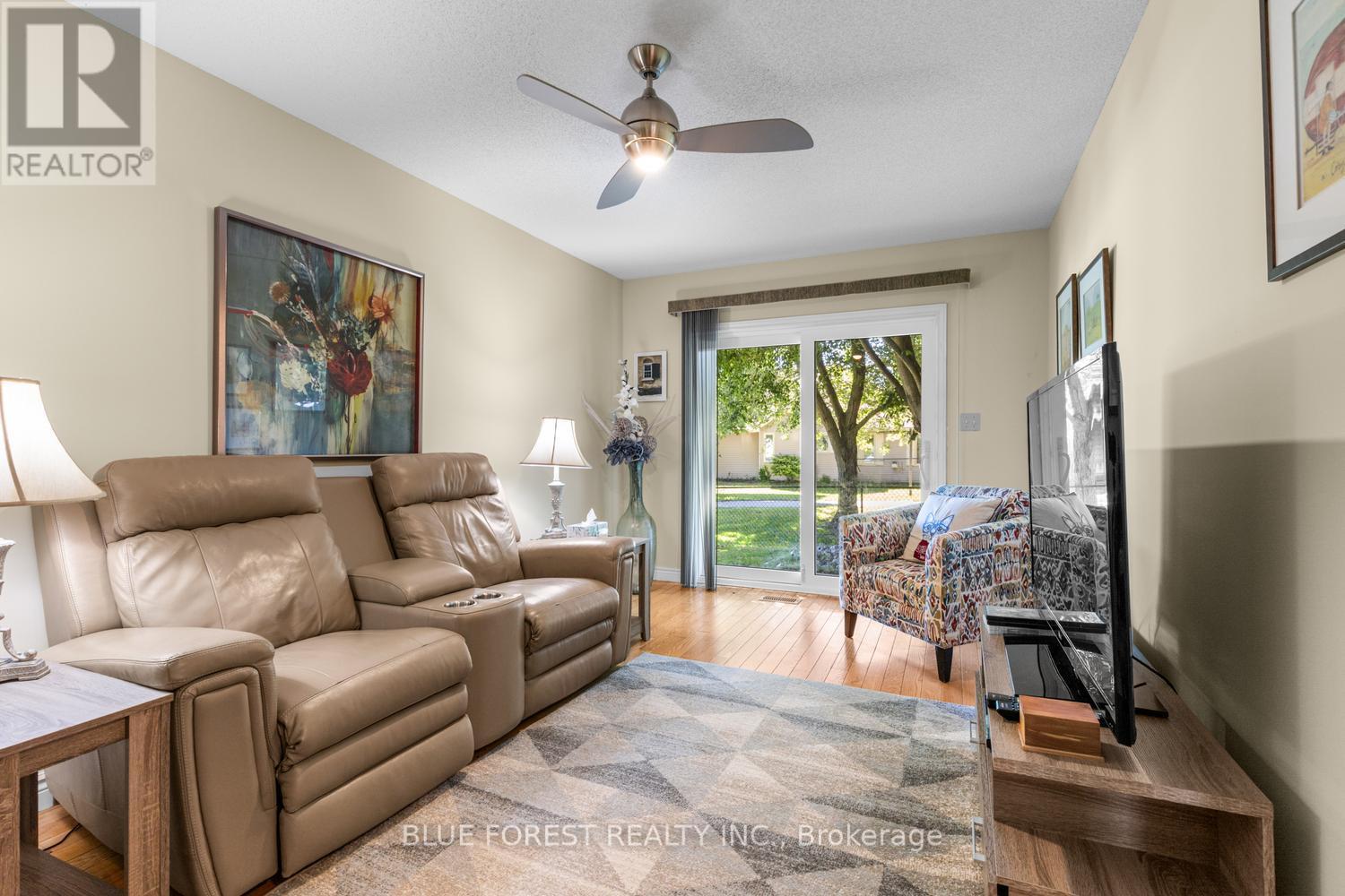 1 SINCLAIR DRIVE - 23