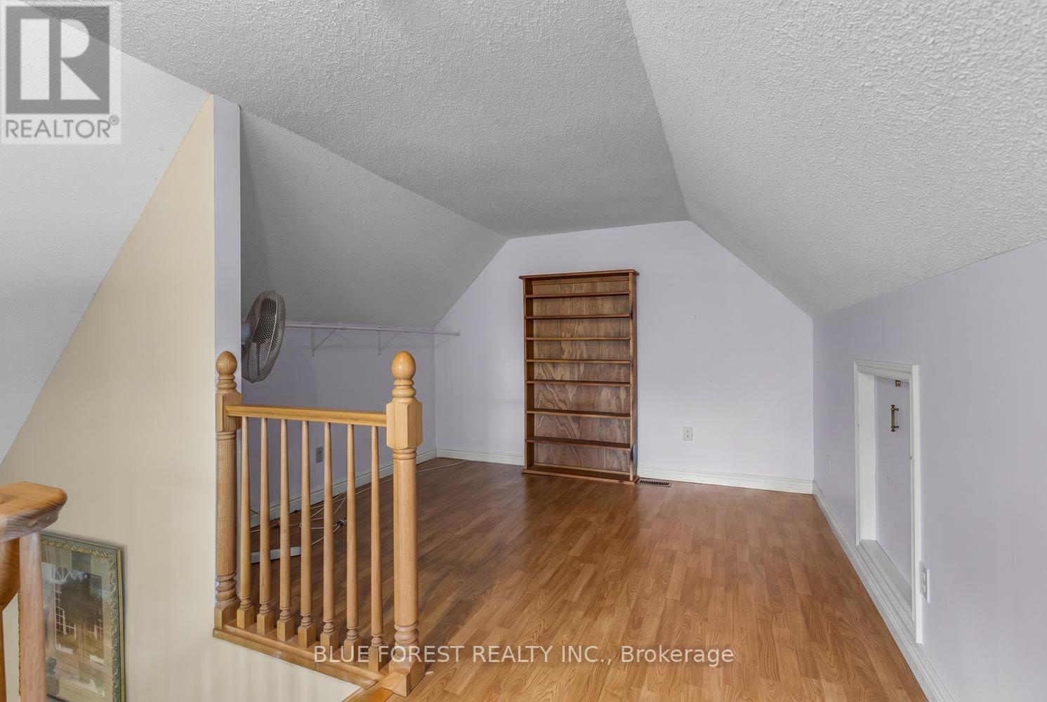 1 SINCLAIR DRIVE - 29