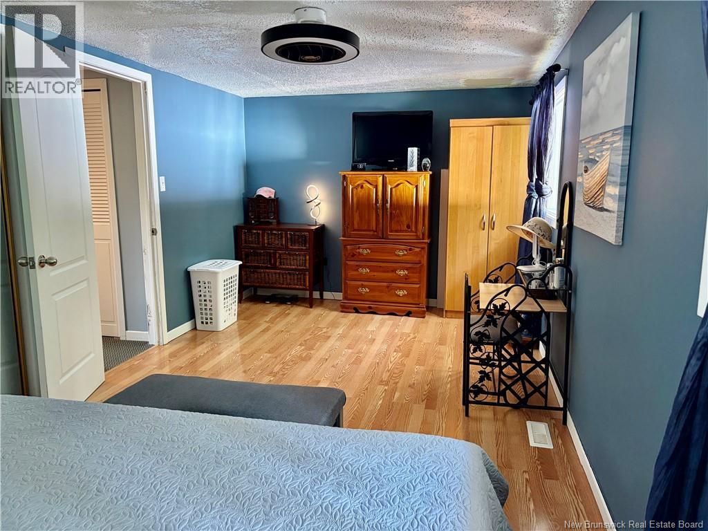 345 Renfrew - 19