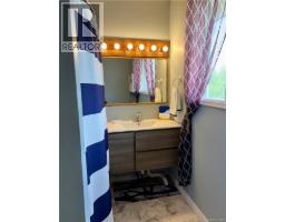 345 Renfrew, Dalhousie, NB E8C2J4 Photo 22
