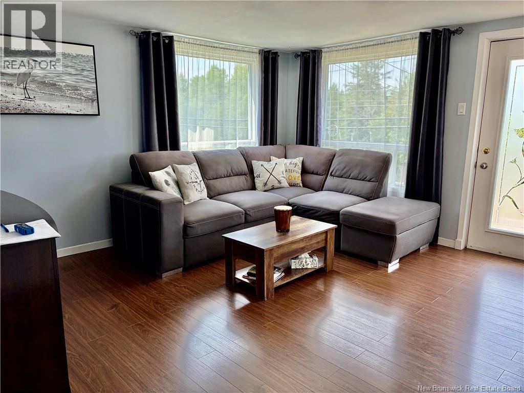 345 Renfrew - Image 7