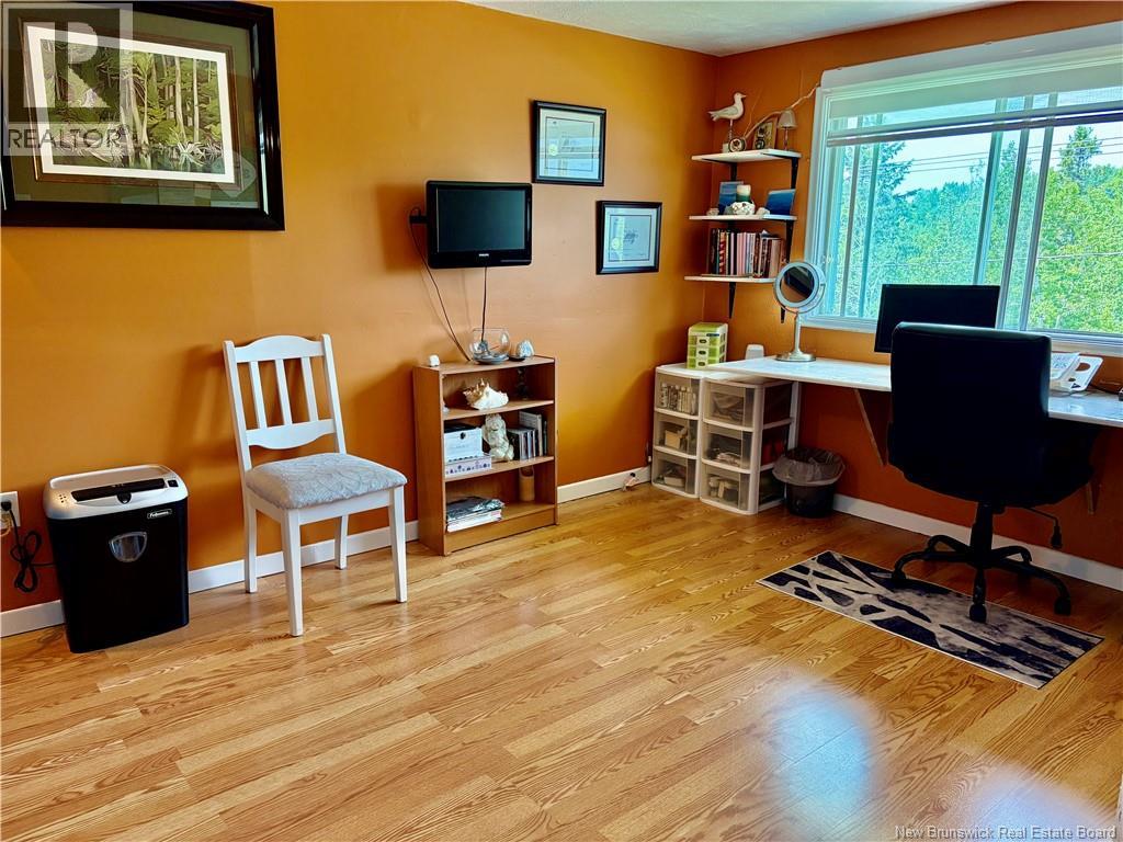 345 Renfrew - 23