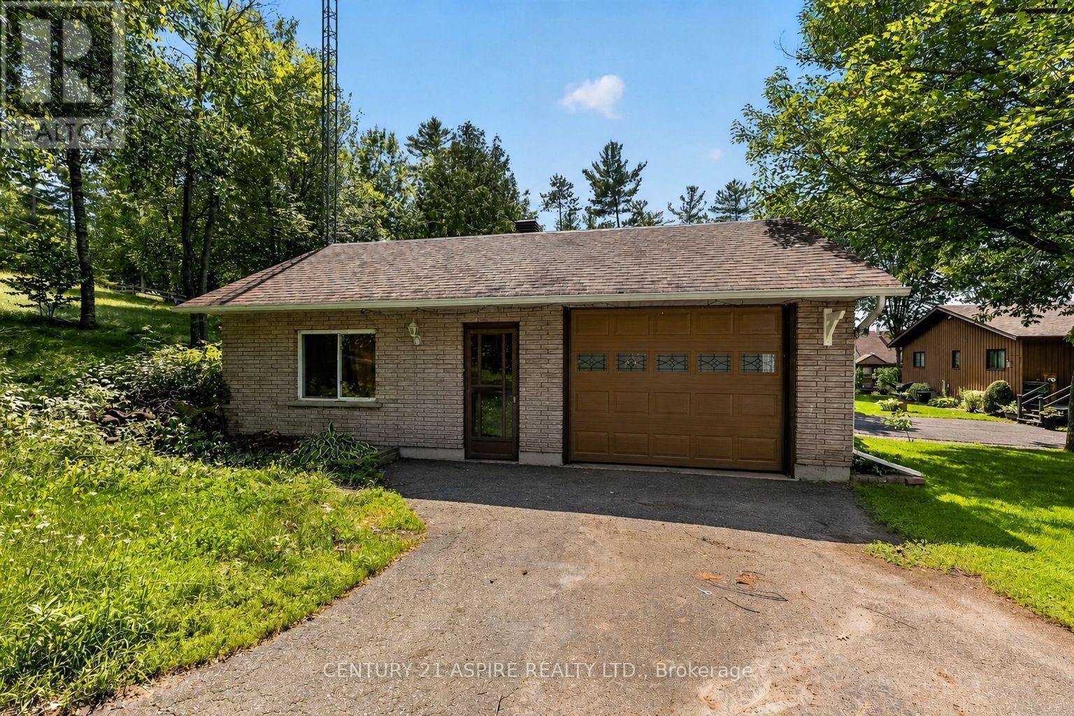 324 RANTZ ROAD - 3