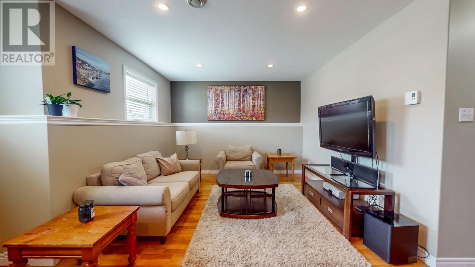 17 Julieann Place - 24