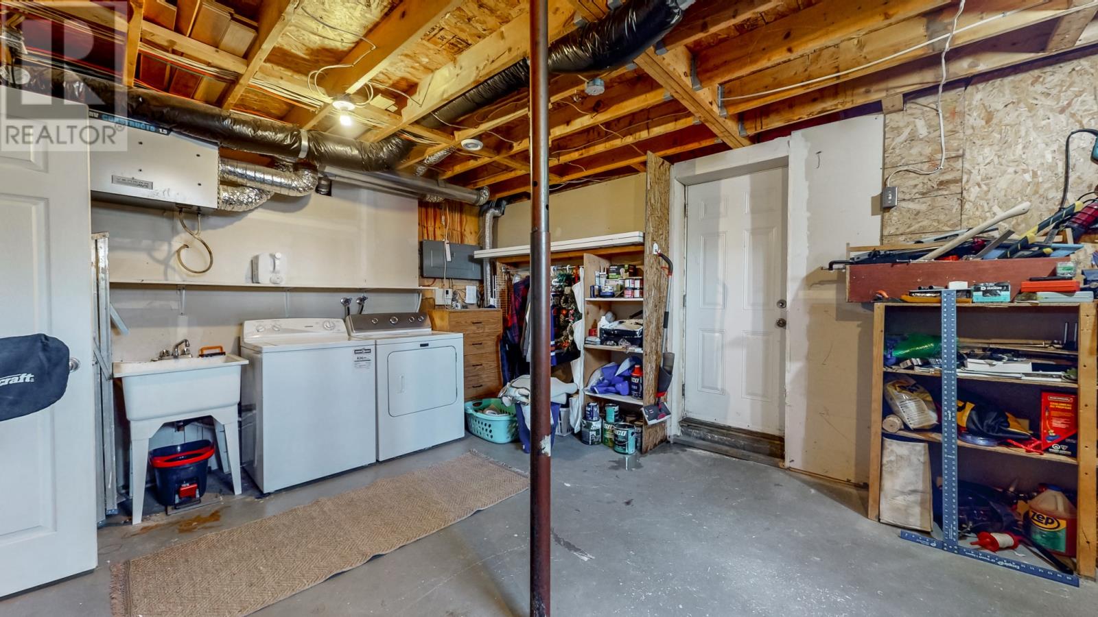 17 Julieann Place - 32