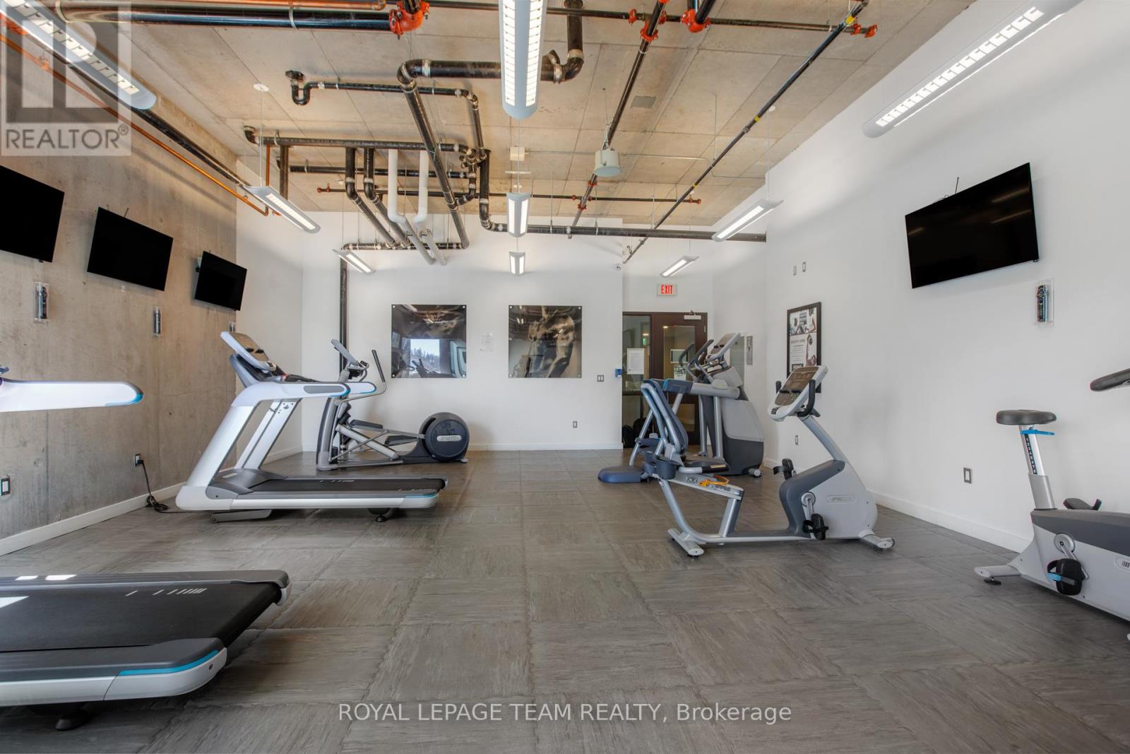 #1506 111 CHAMPAGNE AVENUE S - 25