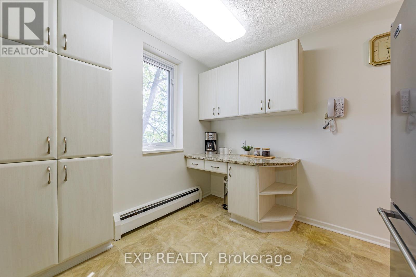 #203 915 ELMSMERE ROAD - 11