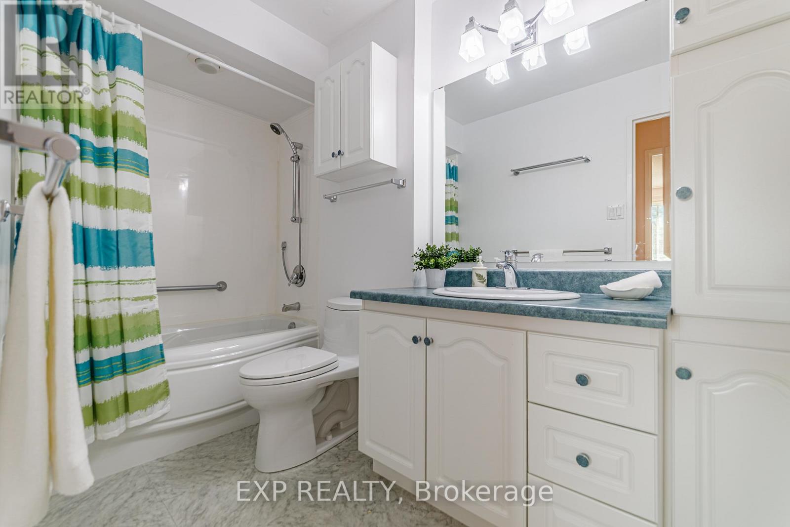 #203 915 ELMSMERE ROAD - 20