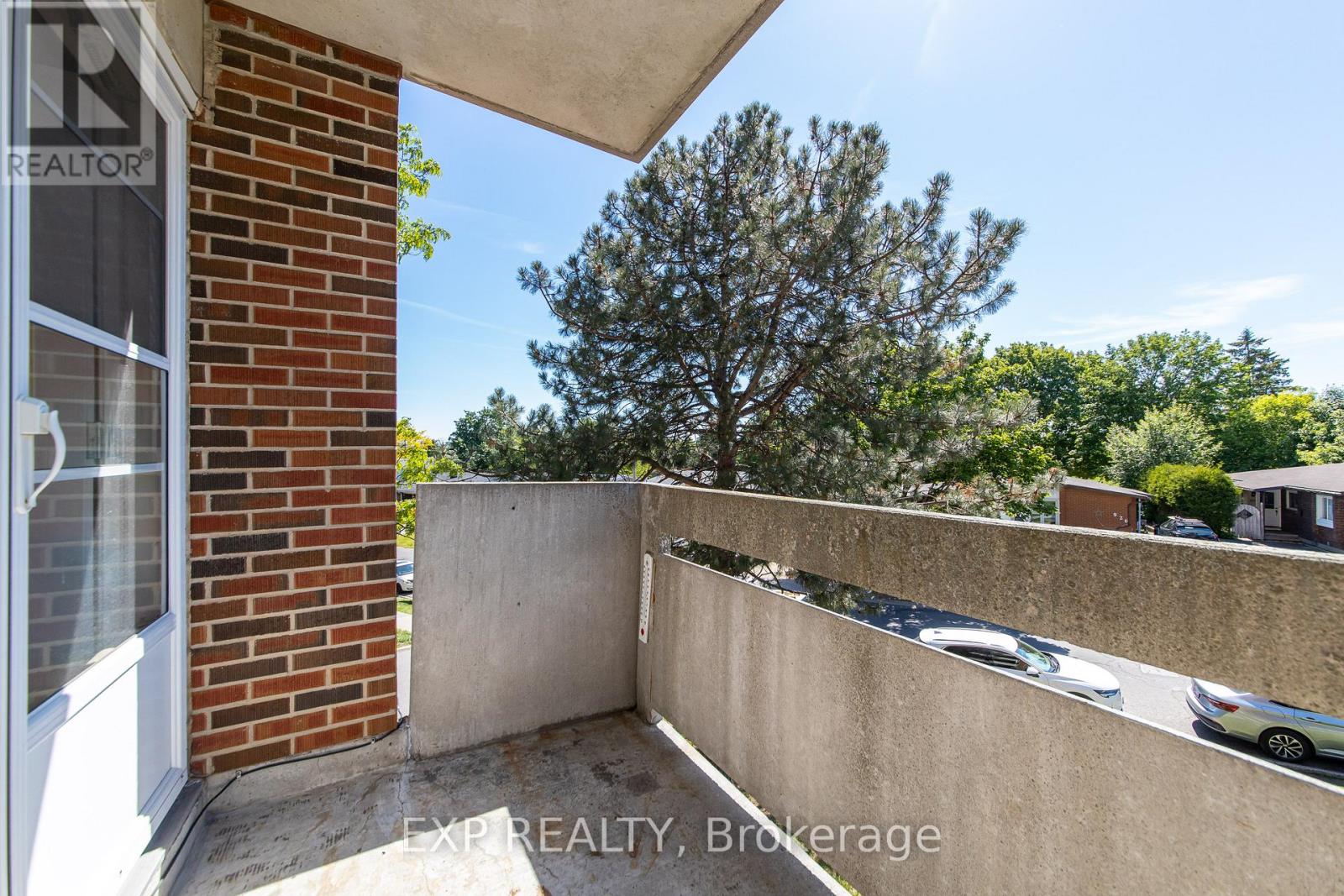 #203 915 ELMSMERE ROAD - 21