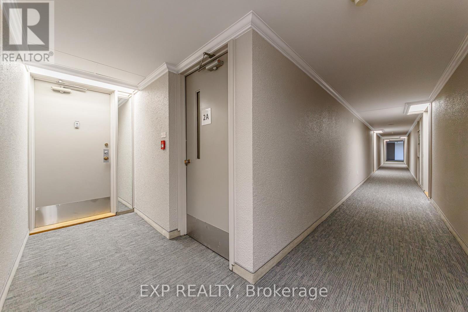 #203 915 ELMSMERE ROAD - 28