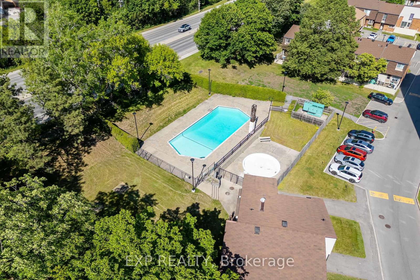 #203 915 ELMSMERE ROAD - 29