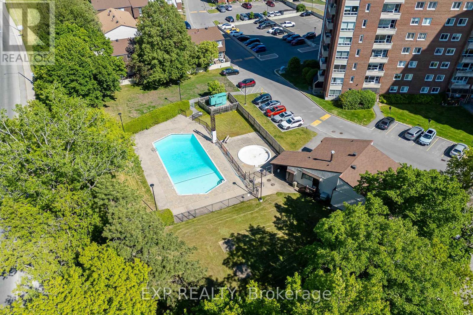 #203 915 ELMSMERE ROAD - 30
