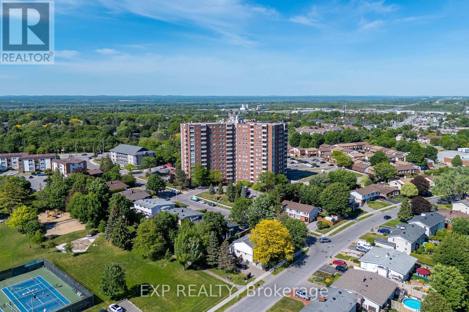 #203 915 ELMSMERE ROAD - 36