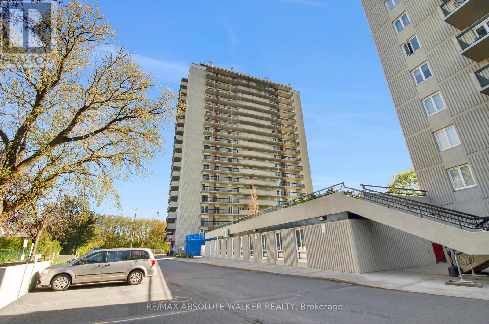 2 Bed, 1 Bath House for Rent in Ottawa – 1604 – 158C MCARTHUR AVENUE, Ottawa – MLS# X13517540 - Image 1