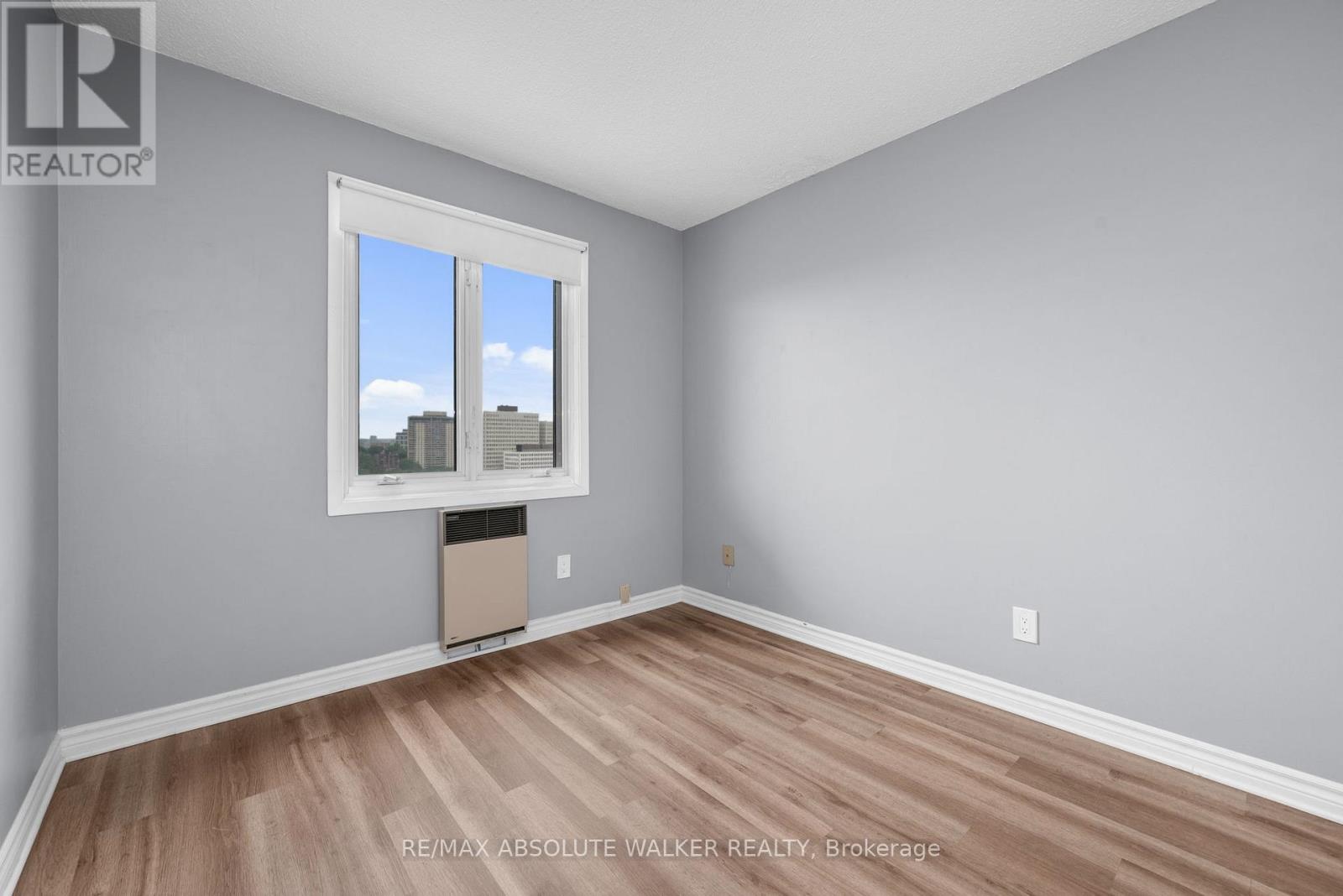 2 Bed, 1 Bath House for Rent in Ottawa – 1604 – 158C MCARTHUR AVENUE, Ottawa – MLS# X13517540 - Image 28