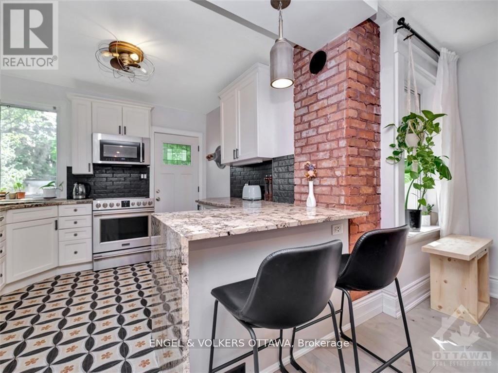 2 Bed, 1 Bath House for Rent in Ottawa – 187 IVY CRESCENT, Ottawa – MLS# X13517624 - Image 10