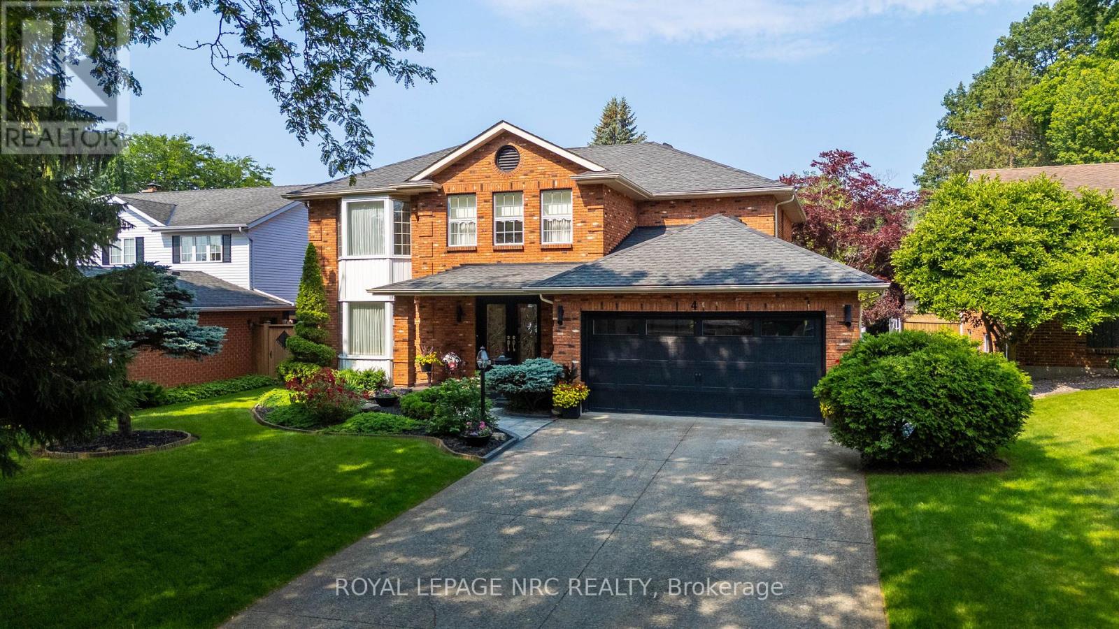 4 GREENVALE COURT - 1