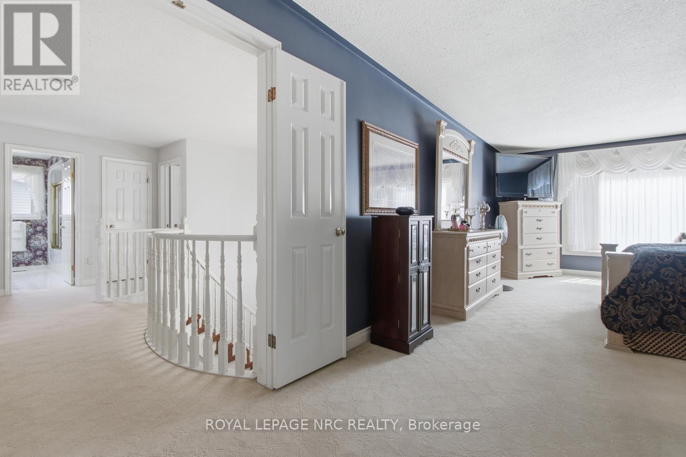 4 GREENVALE COURT - 20