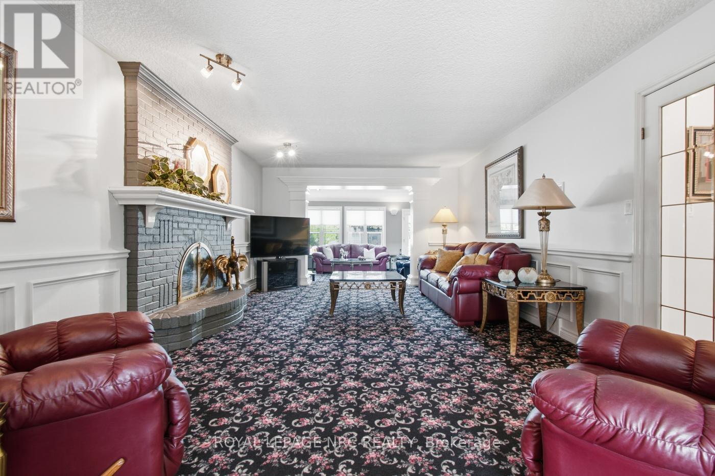 4 GREENVALE COURT - 8
