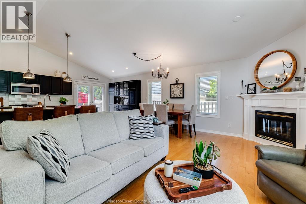 895 Malott AVENUE - 14