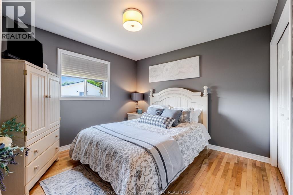 895 Malott AVENUE - 19