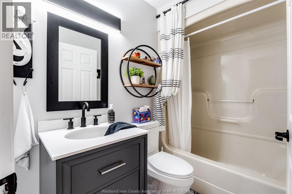 895 Malott AVENUE - 21