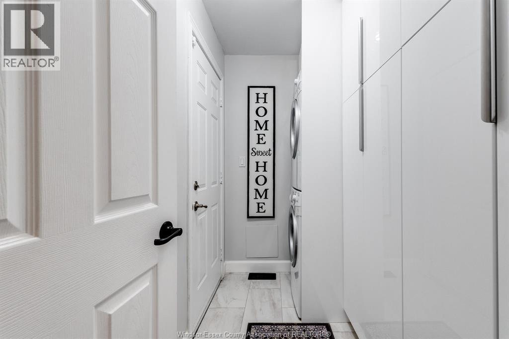 895 Malott AVENUE - 24