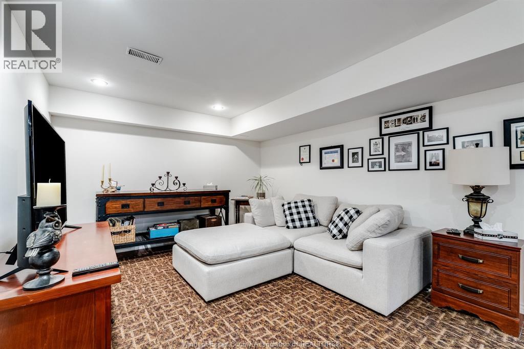 895 Malott AVENUE - 25