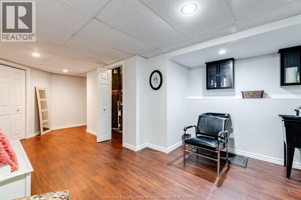 895 Malott AVENUE - 32