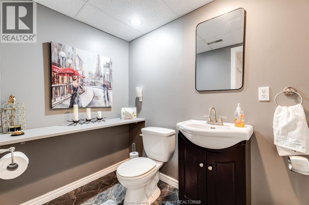 895 Malott AVENUE - 33