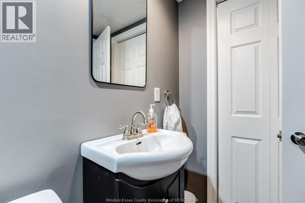 895 Malott AVENUE - 34