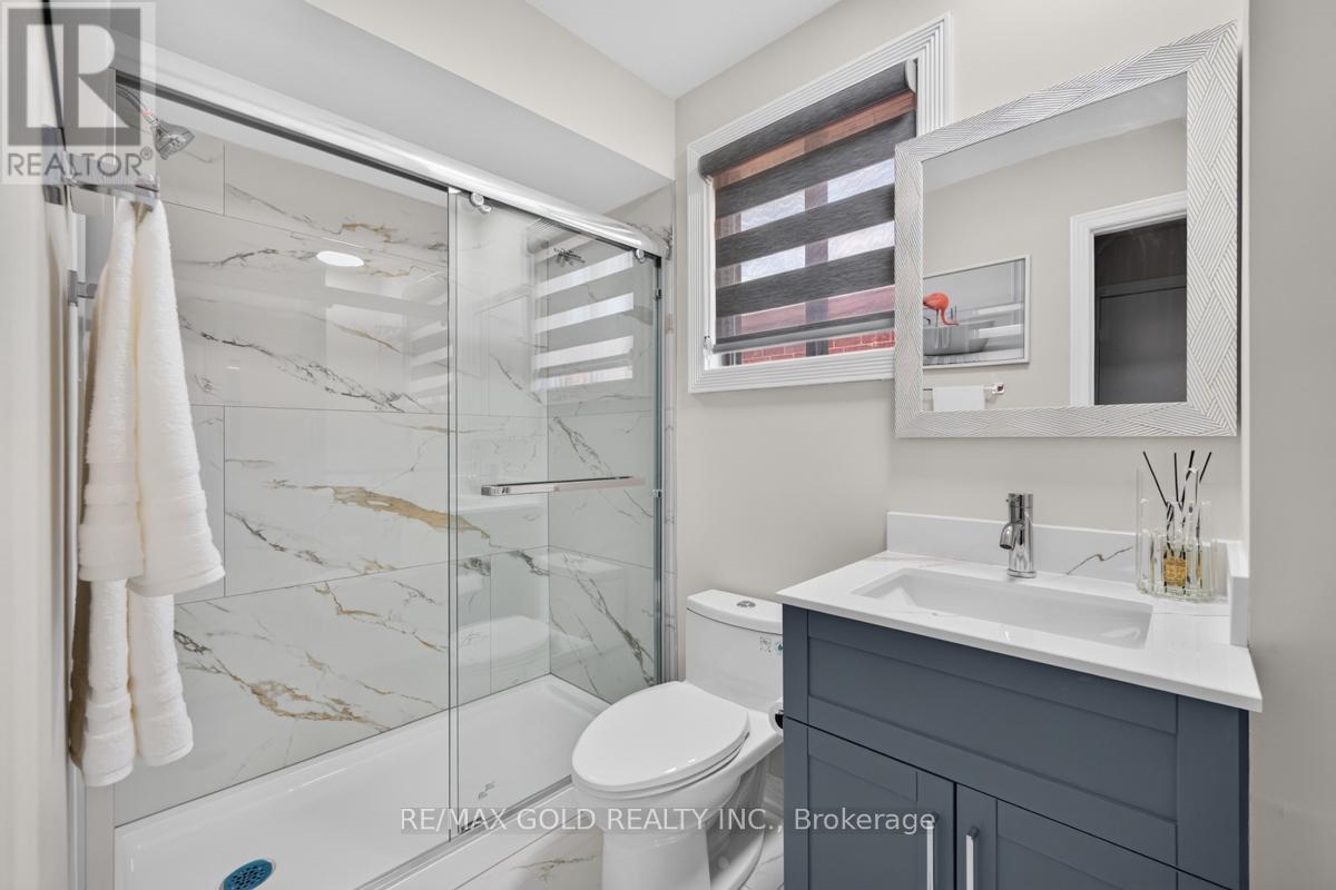 43 ALABASTER DRIVE - 30