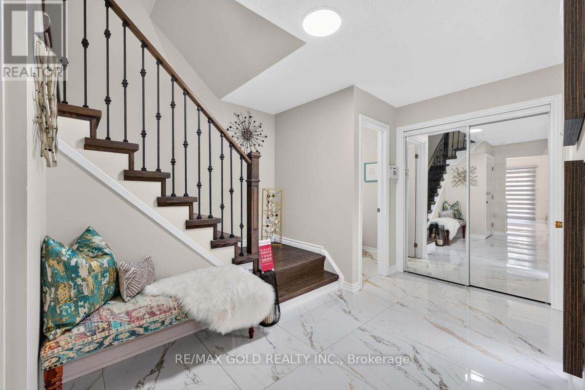 43 ALABASTER DRIVE - 10
