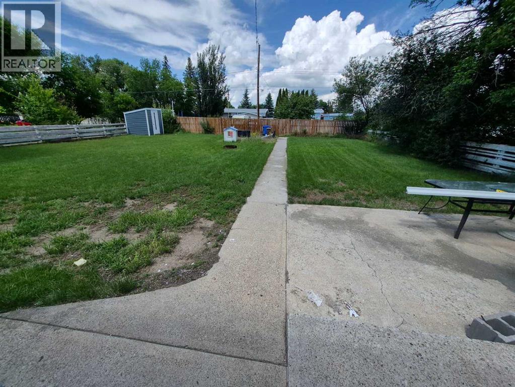 4931 54 Avenue — photo 27