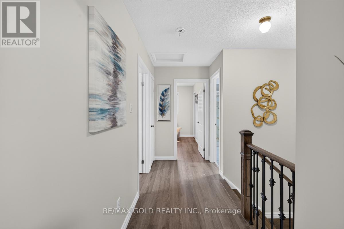 43 ALABASTER DRIVE - 22
