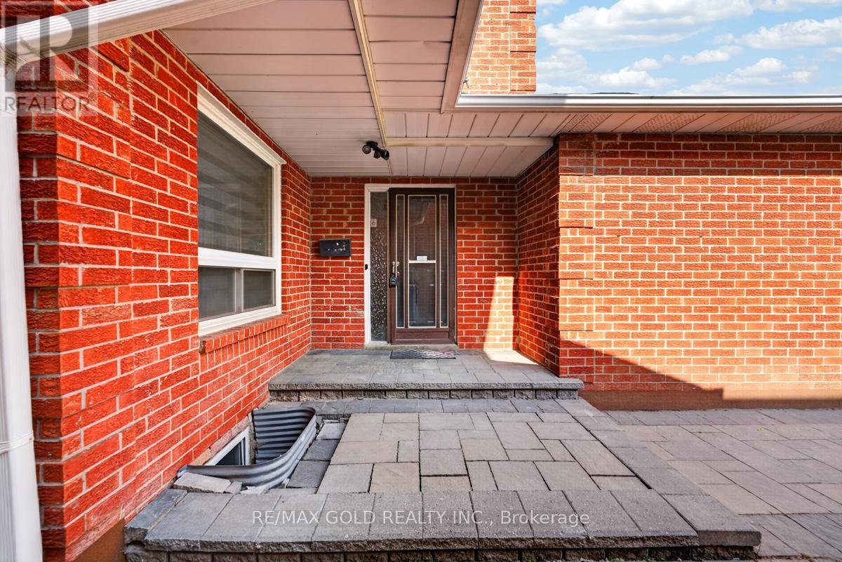 43 ALABASTER DRIVE - 7