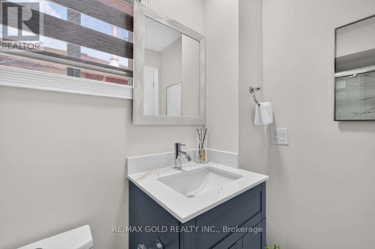 43 ALABASTER DRIVE - 31