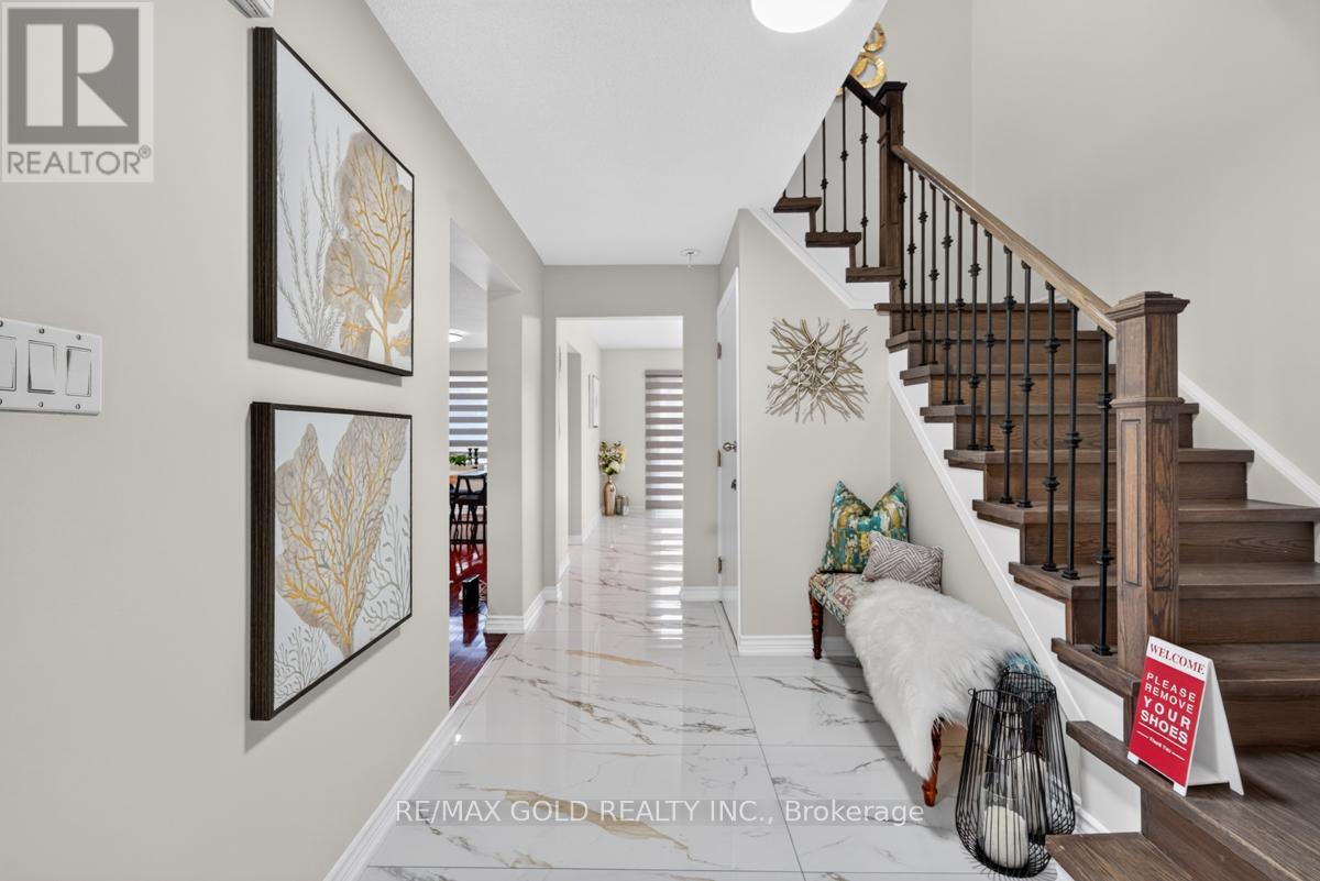 43 ALABASTER DRIVE - 12