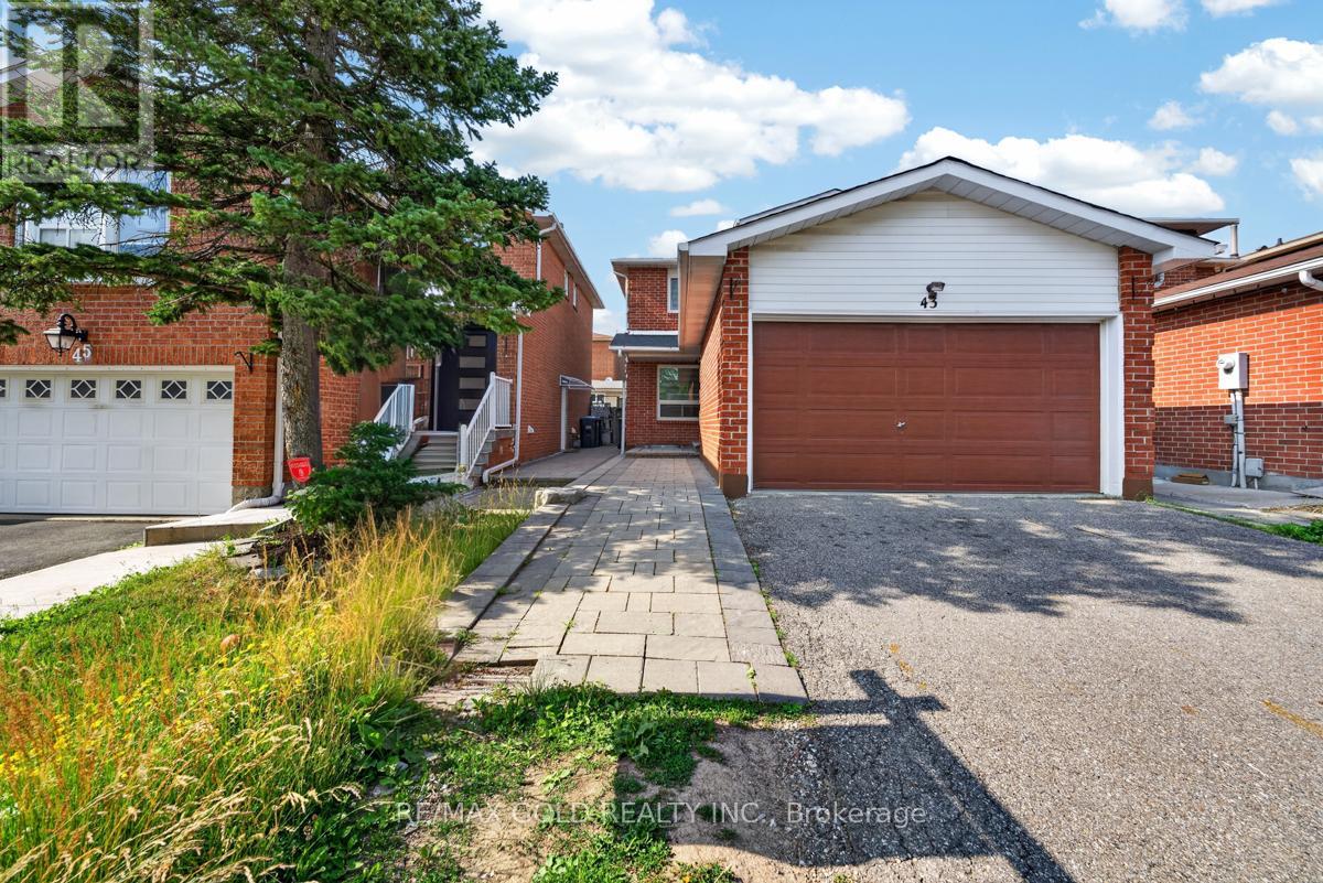 43 ALABASTER DRIVE - 4