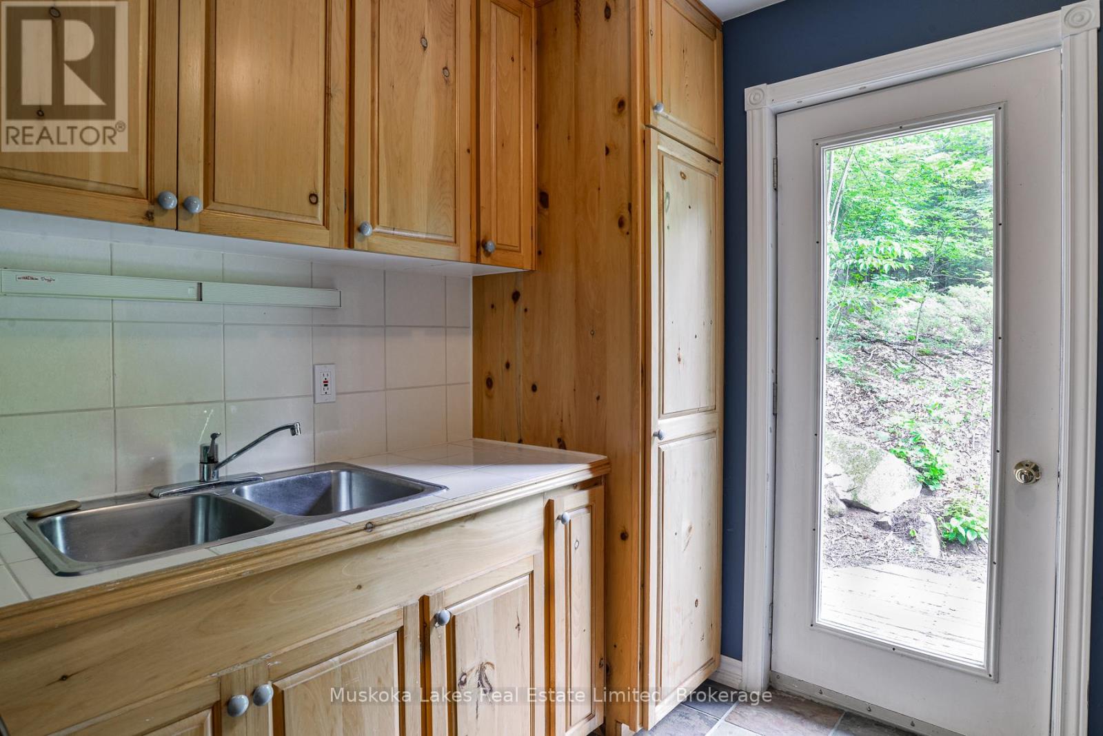 1115 PARTRIDGE LANE - 13