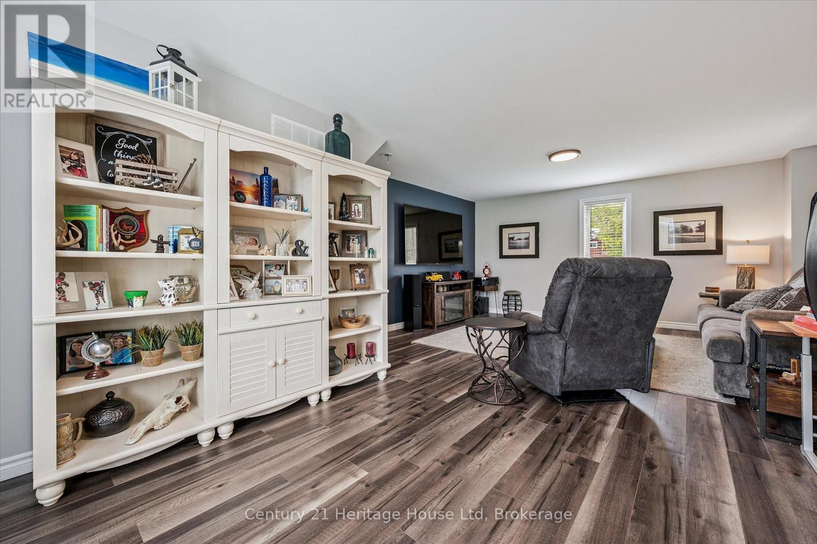 584077 BEACHVILLE ROAD - 22