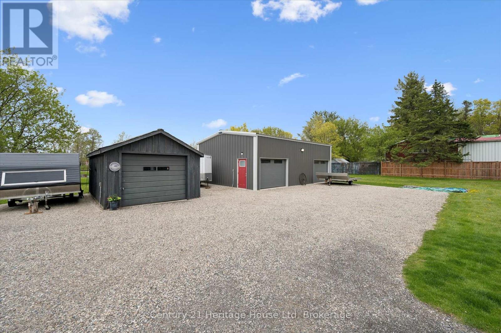 584077 BEACHVILLE ROAD - 41