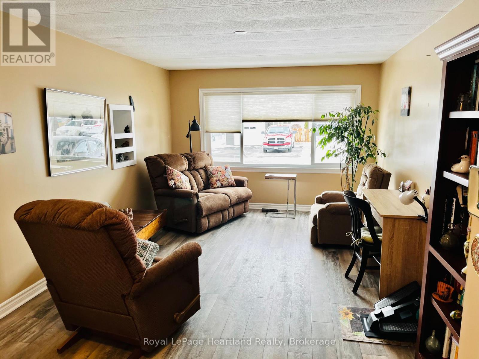 12 VELMA STREET - 7