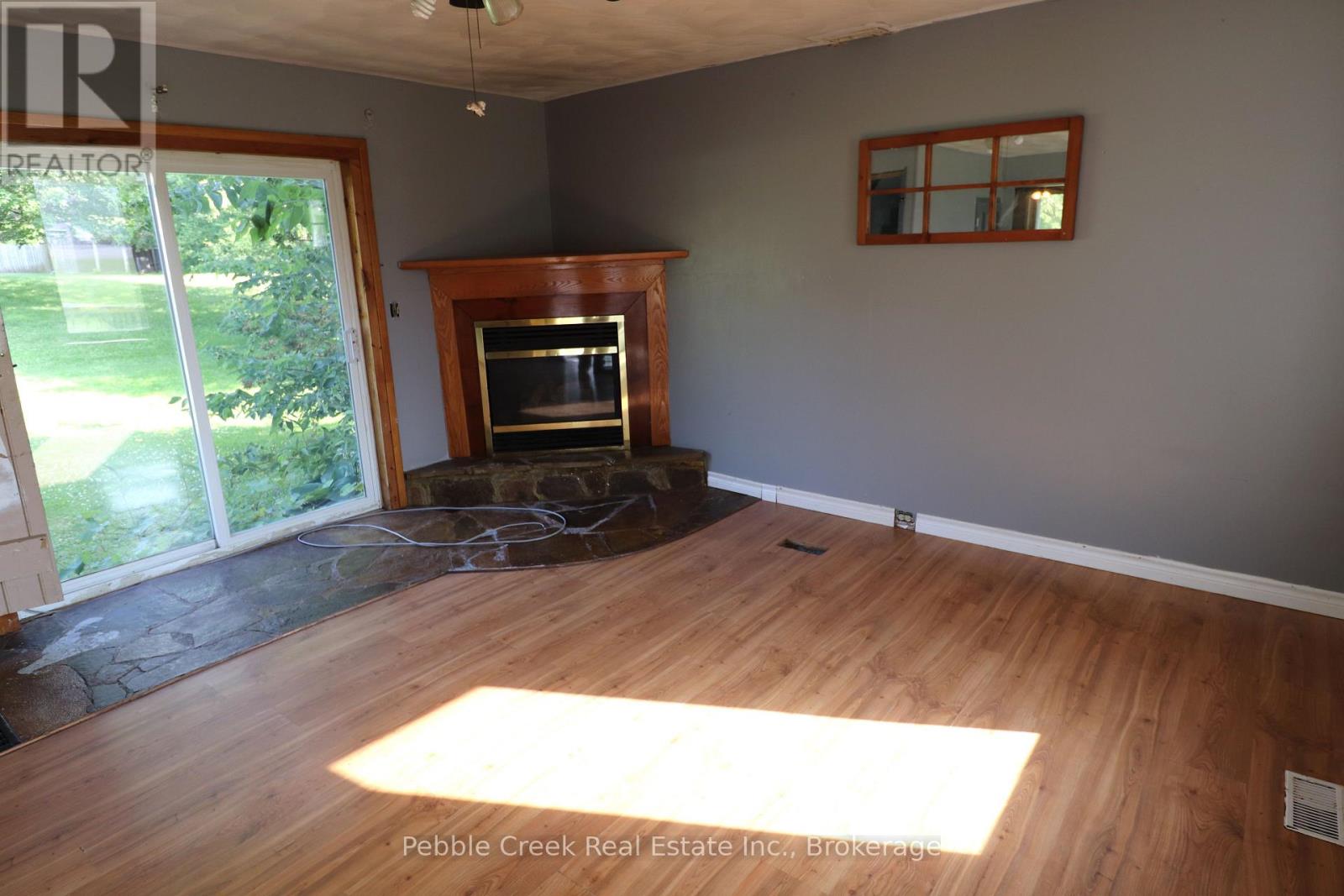 123 JOHN'S AVENUE - 10